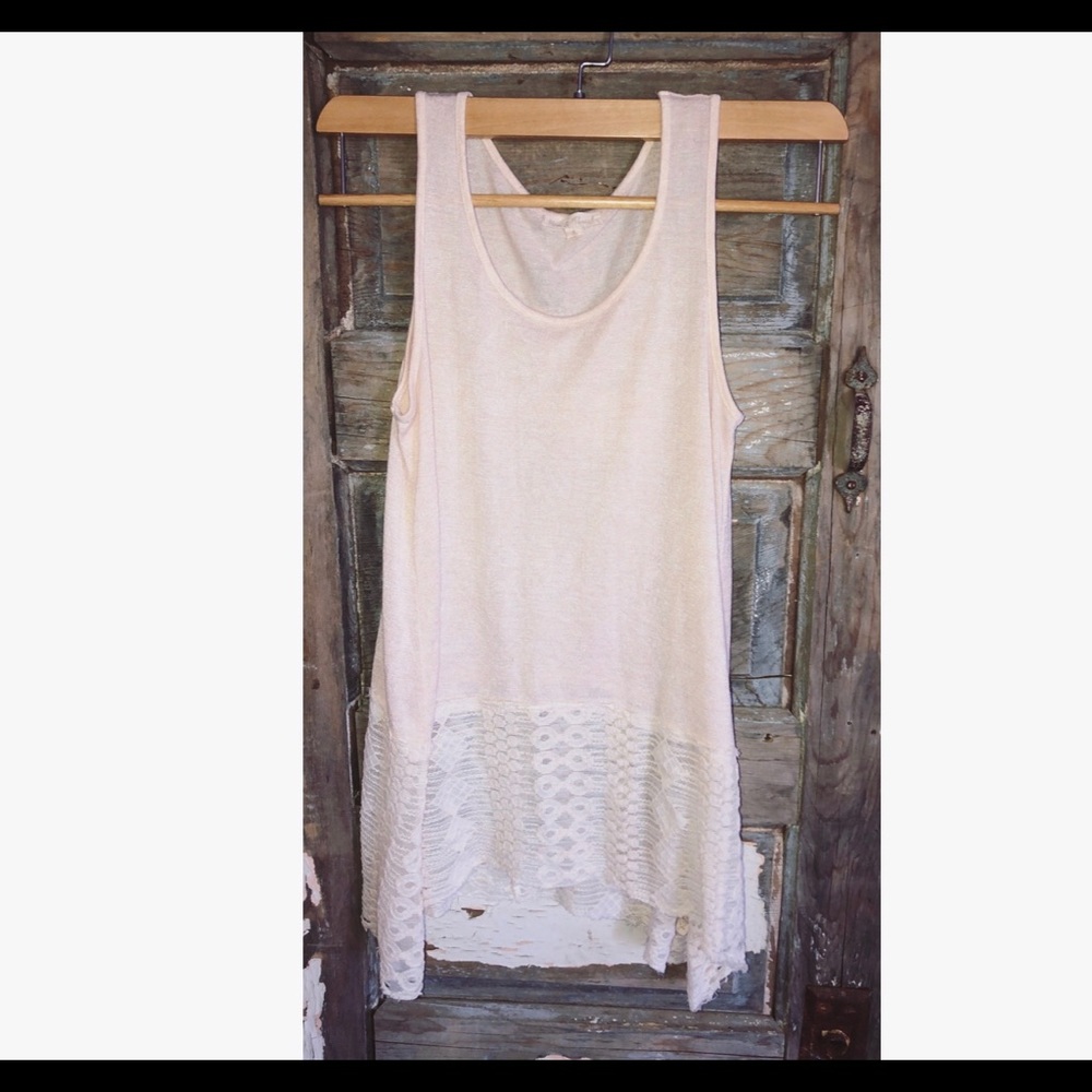 🌼Hem & Thread Cream Tank Top Blouse